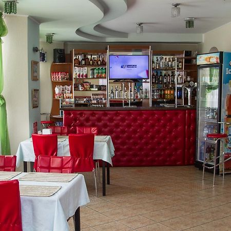 Sary Arka Hotel Pavlodar Ngoại thất bức ảnh
