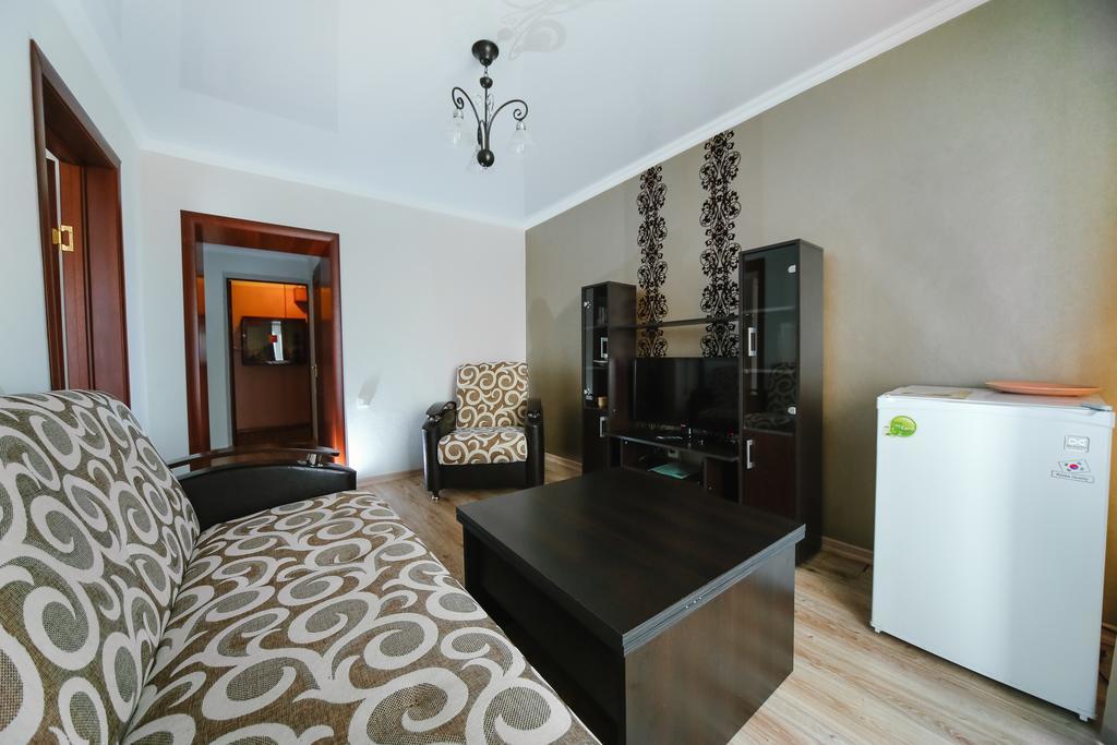 Sary Arka Hotel Pavlodar Ngoại thất bức ảnh