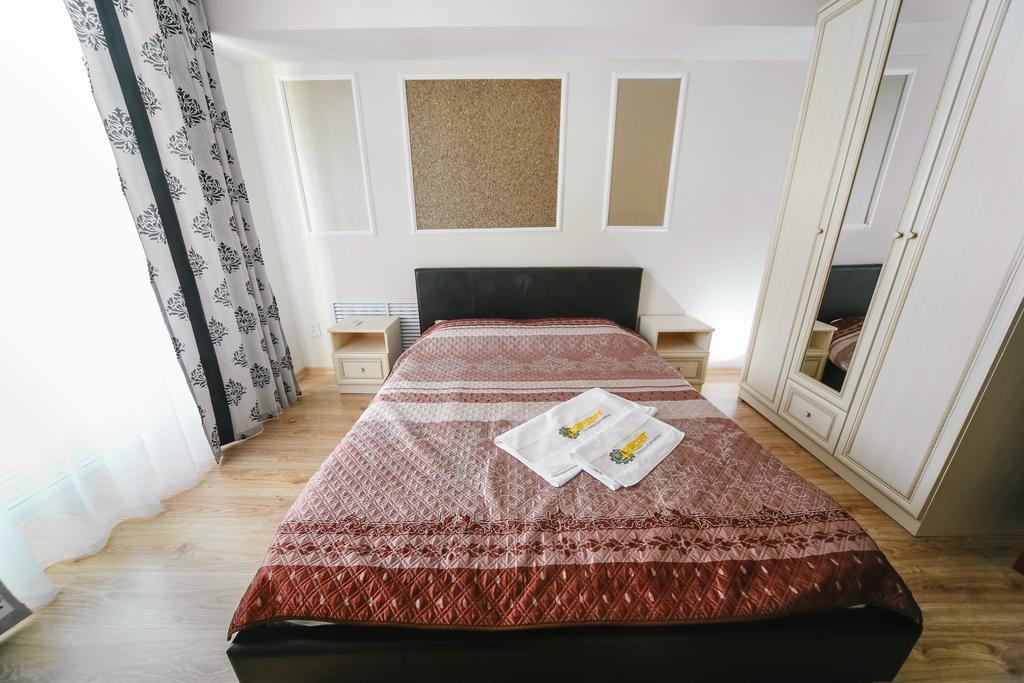 Sary Arka Hotel Pavlodar Ngoại thất bức ảnh