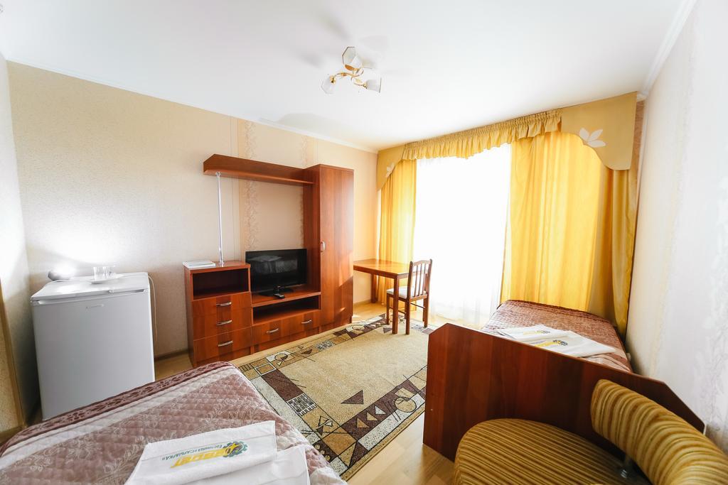 Sary Arka Hotel Pavlodar Ngoại thất bức ảnh