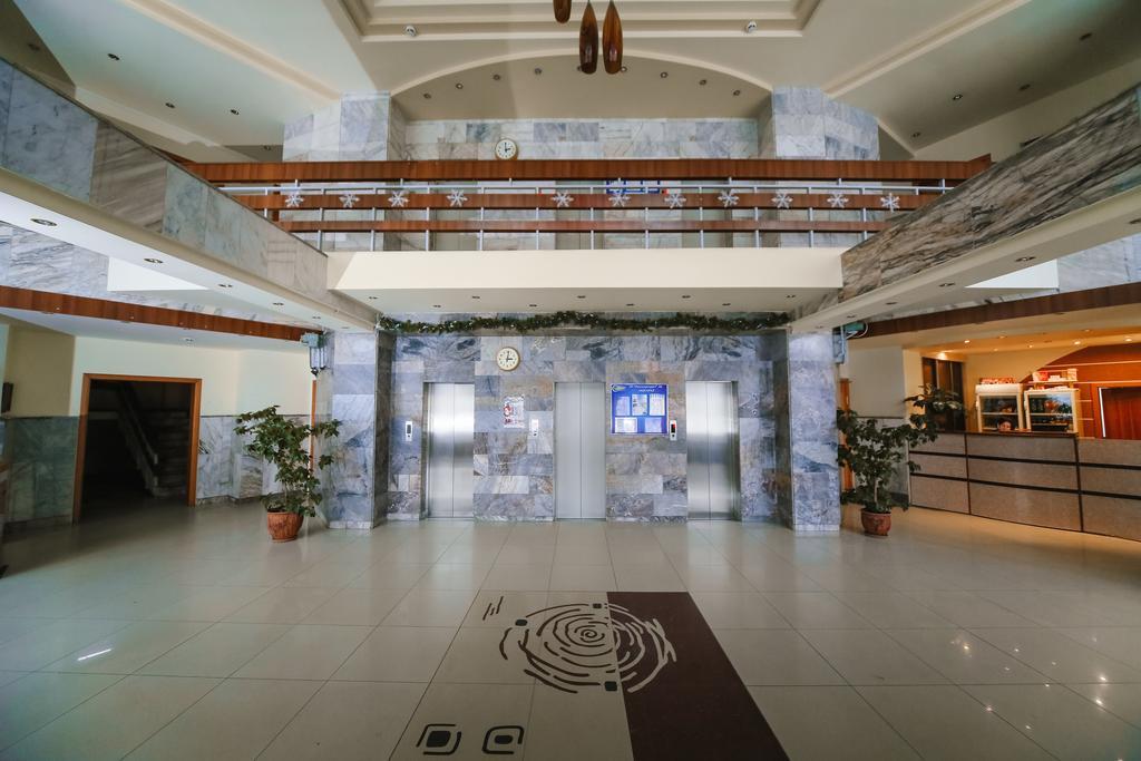 Sary Arka Hotel Pavlodar Ngoại thất bức ảnh