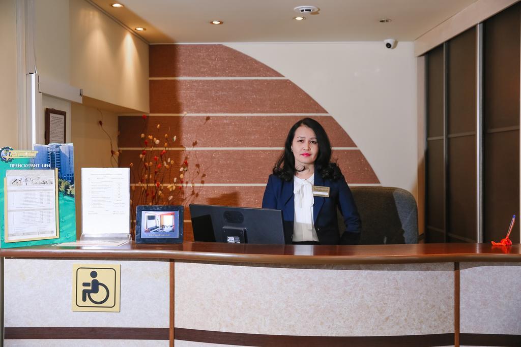 Sary Arka Hotel Pavlodar Ngoại thất bức ảnh